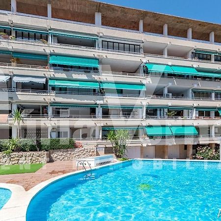Bbq - Pool - Costa Apartments Салоу Екстериор снимка
